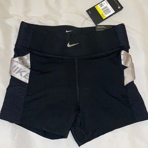 Nike training shorts - black